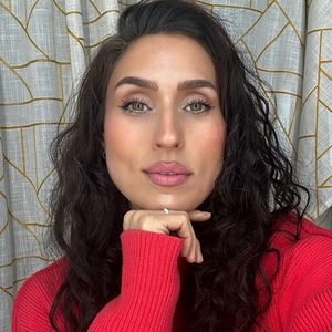 Meet your Posher, Alexandra